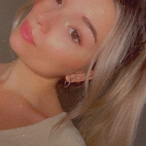 Meet your Posher, Gabby